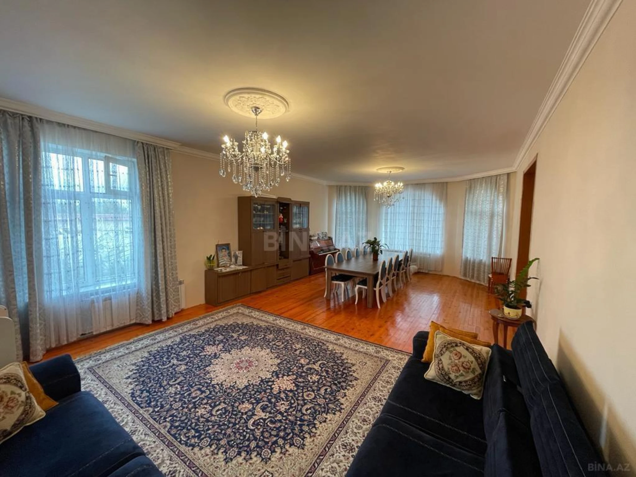 Satılır 7 otaqlı həyət evi 512 m²