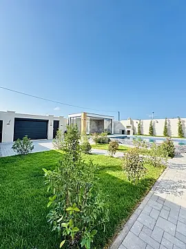 Satılır 4 otaqlı həyət evi 180 m²