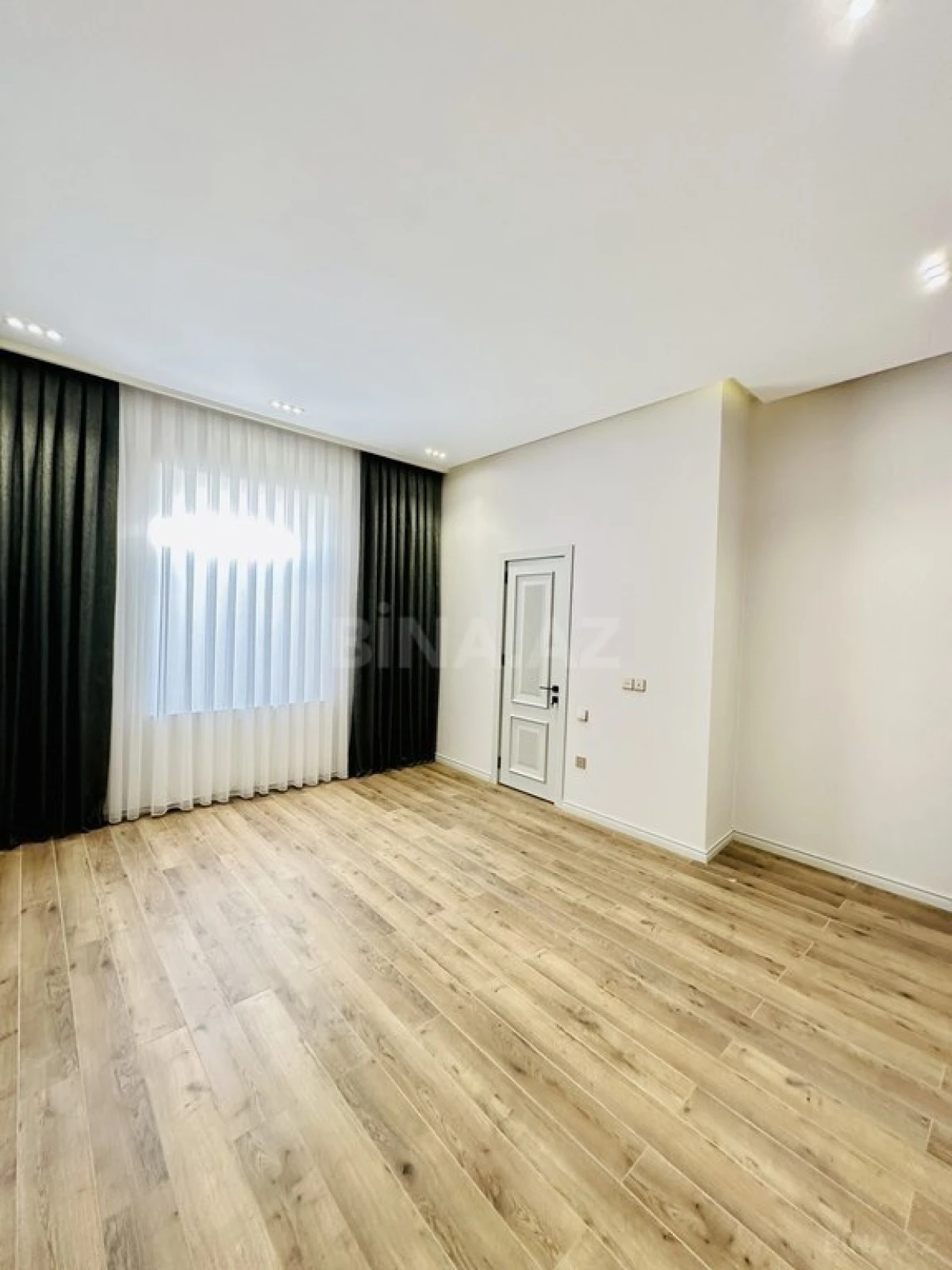 Satılır 4 otaqlı həyət evi 180 m²
