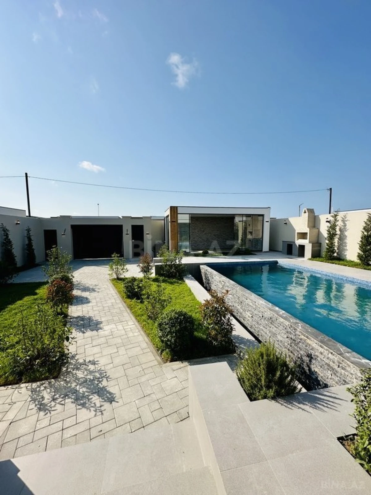 Satılır 4 otaqlı həyət evi 180 m²