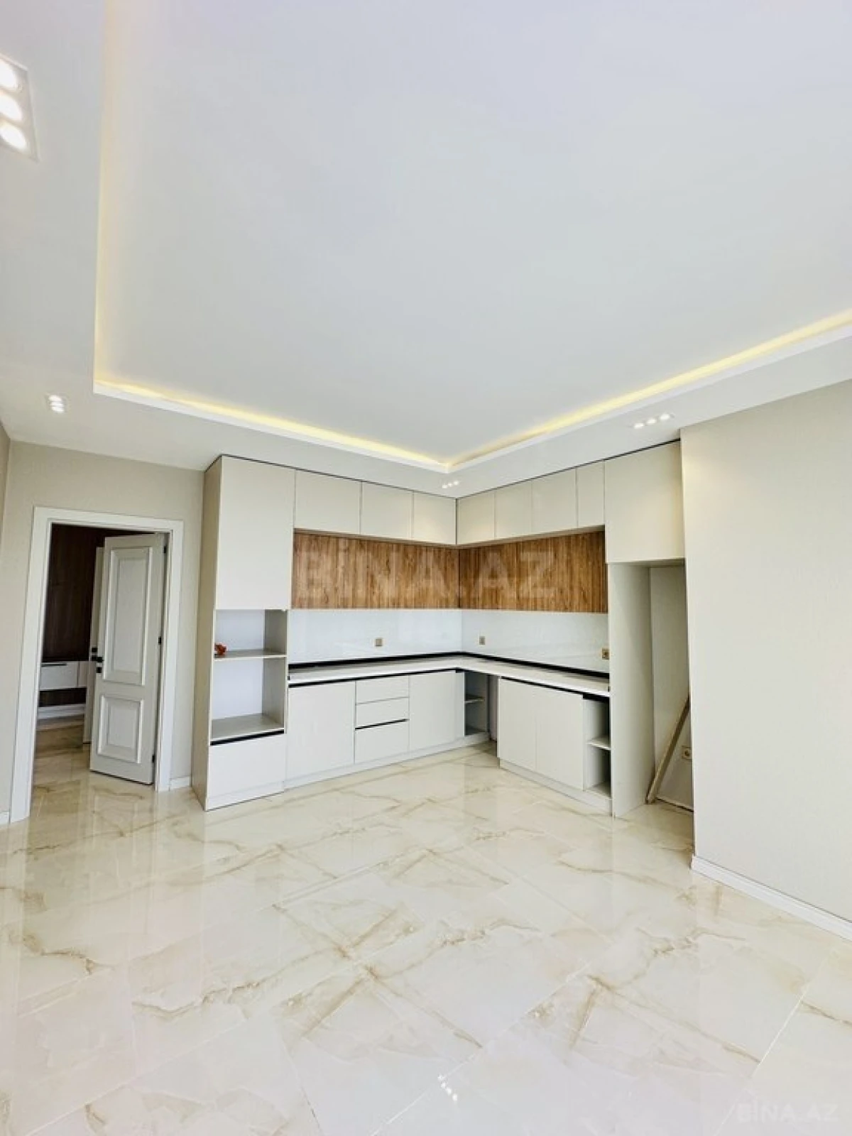 Satılır 4 otaqlı həyət evi 180 m²