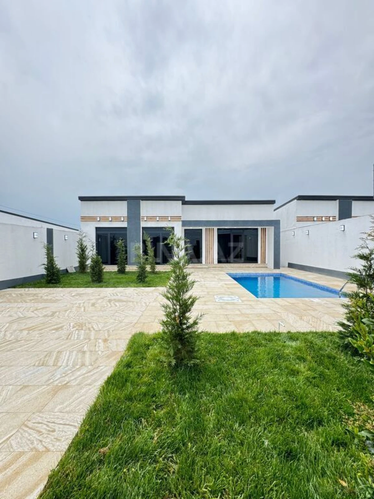 Satılır 4 otaqlı həyət evi 170 m²