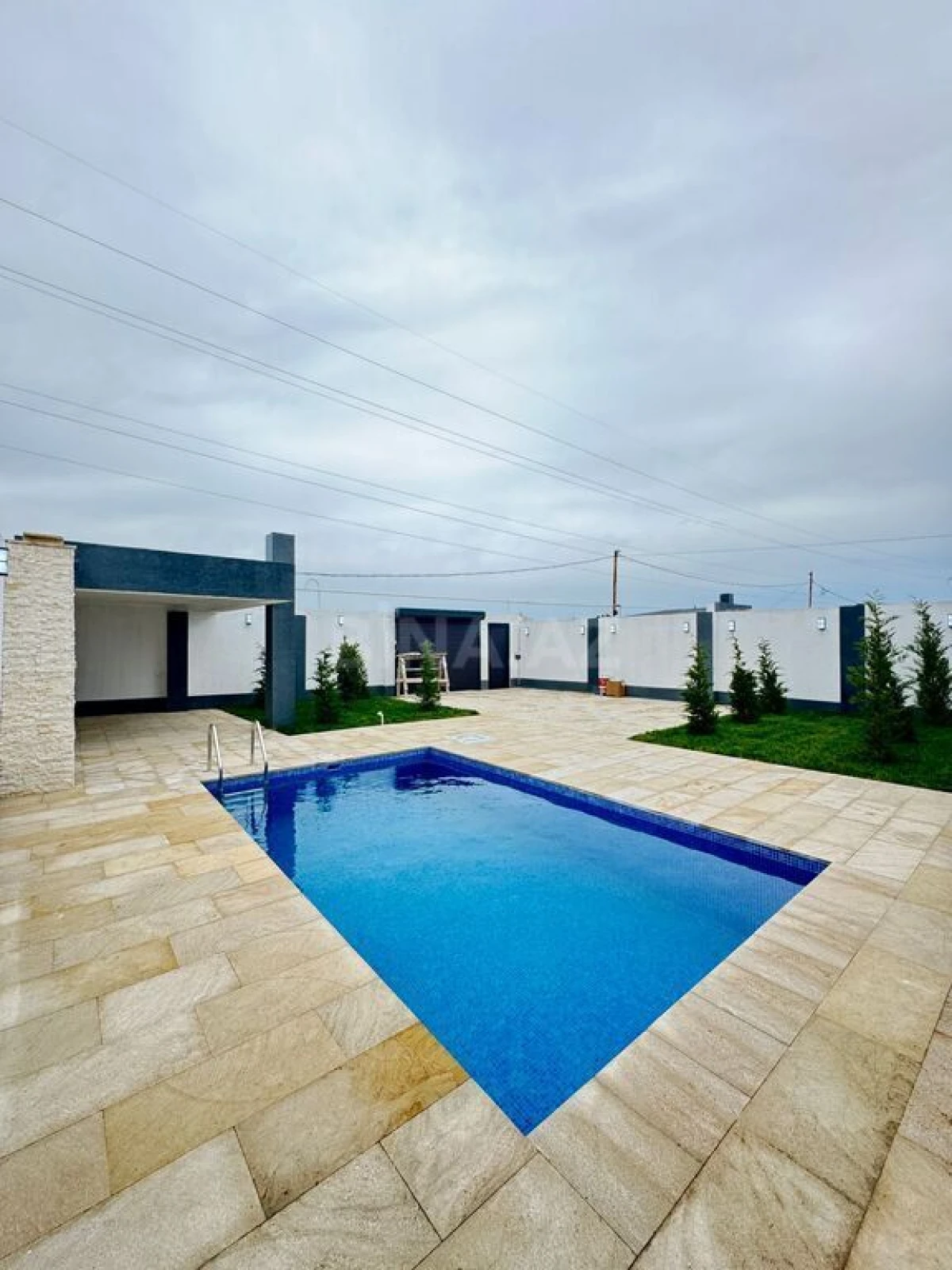 Satılır 4 otaqlı həyət evi 170 m²