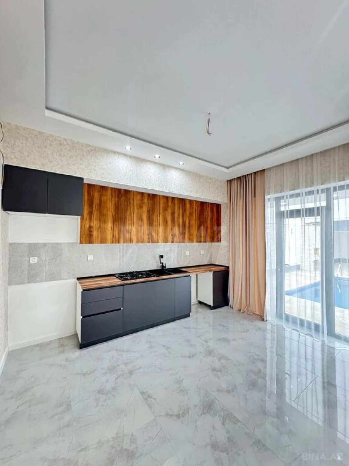 Satılır 4 otaqlı həyət evi 170 m²