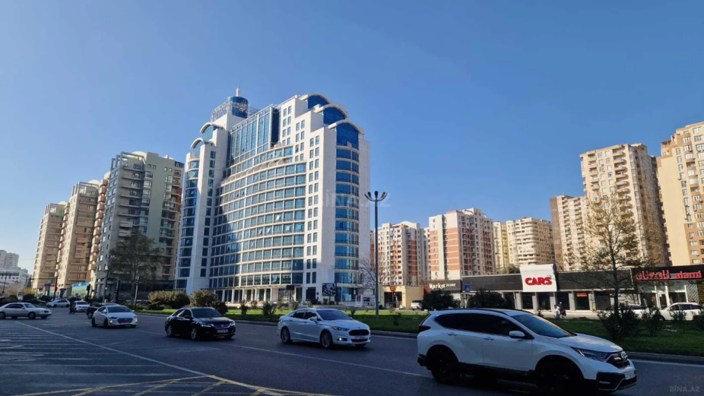 Satılır 3 otaqlı mənzil 140 m²