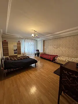 Kirayə verilir 2 otaqlı mənzil 68 m²