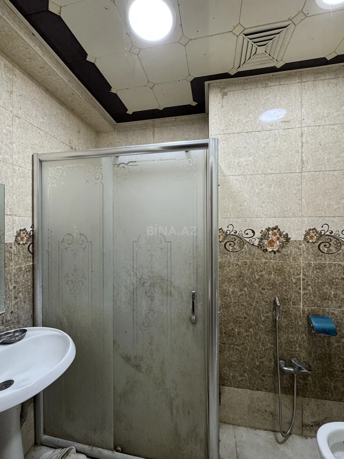 Kirayə verilir 2 otaqlı mənzil 68 m²