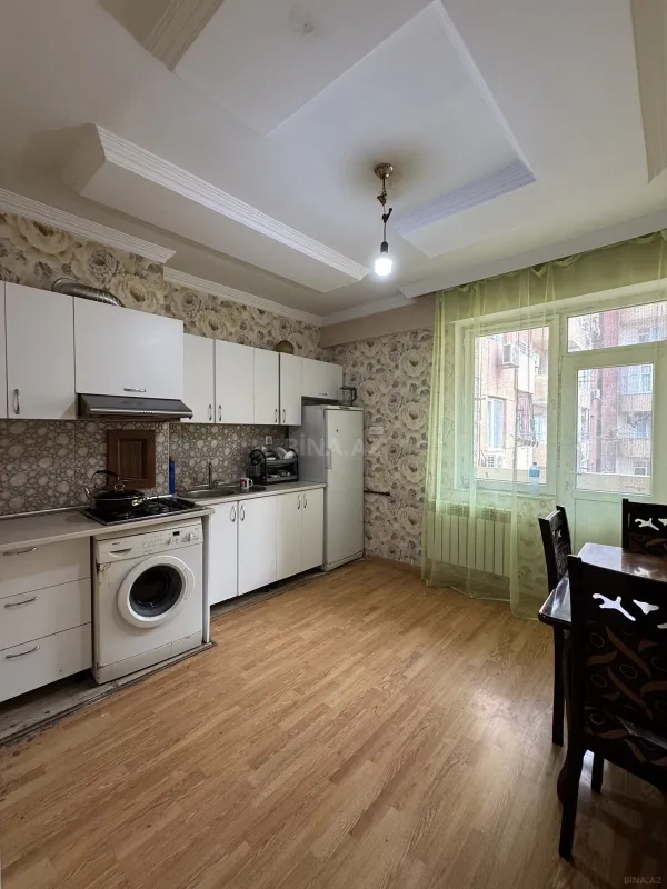 Kirayə verilir 2 otaqlı mənzil 68 m²