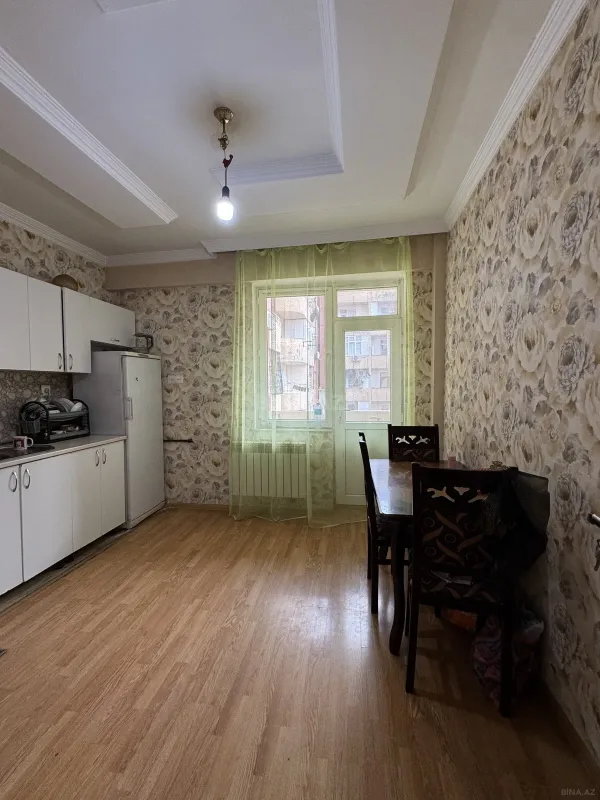 Kirayə verilir 2 otaqlı mənzil 68 m²
