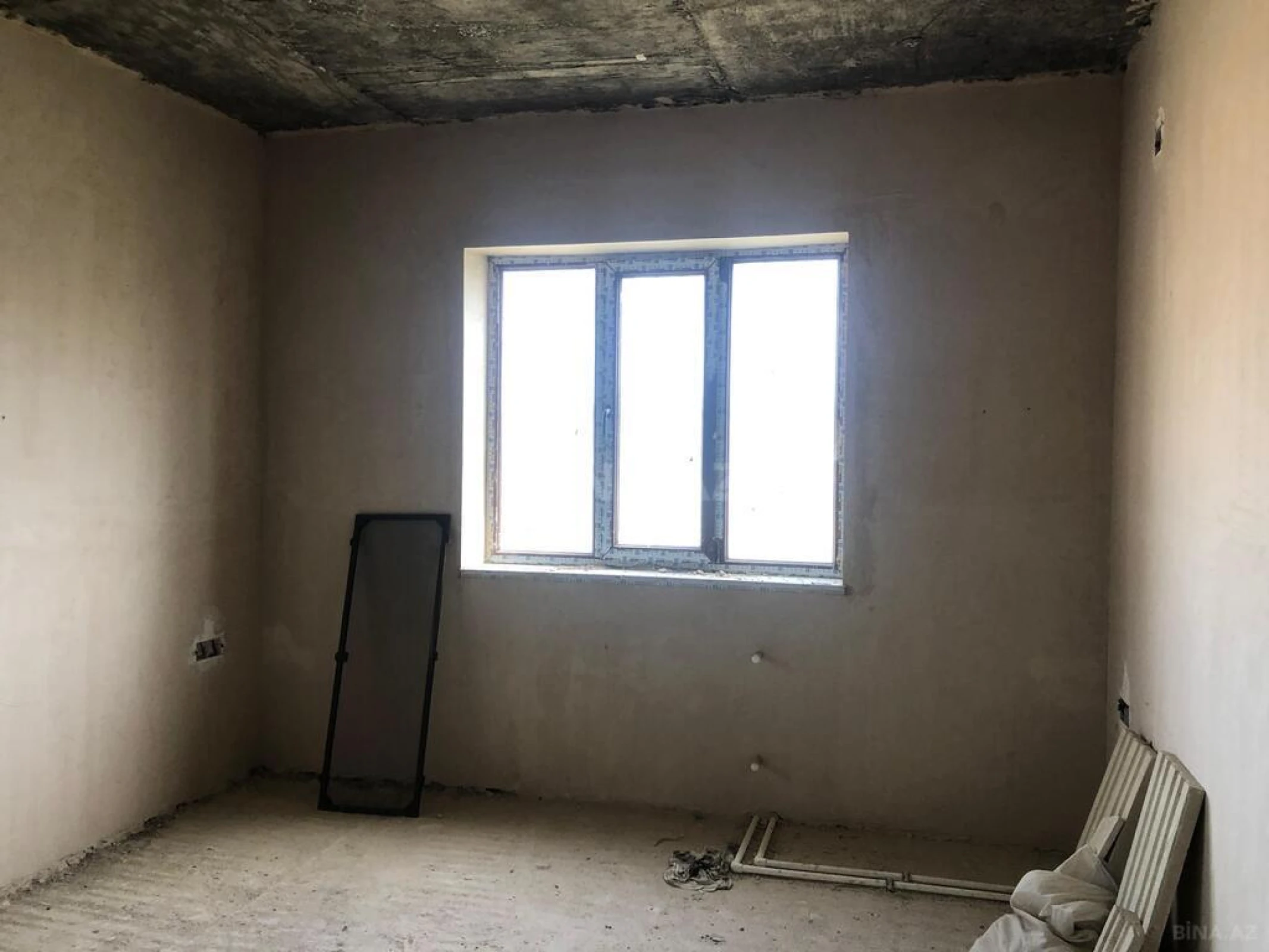 Satılır 12 otaqlı həyət evi 550 m²