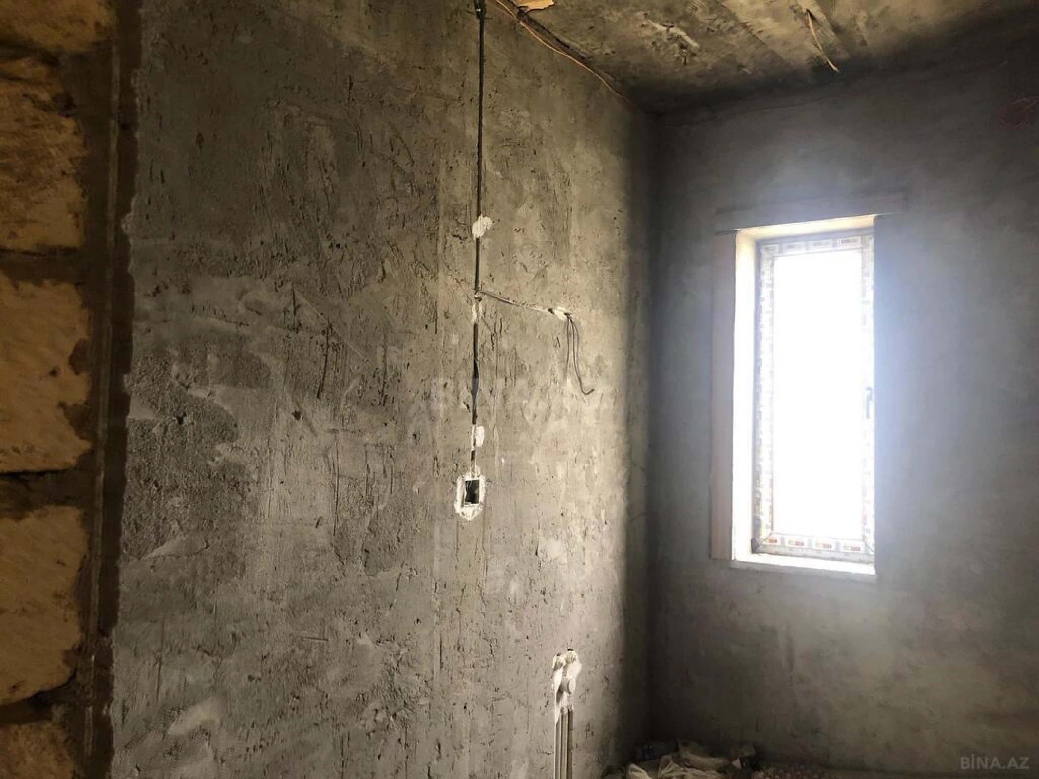 Satılır 12 otaqlı həyət evi 550 m²