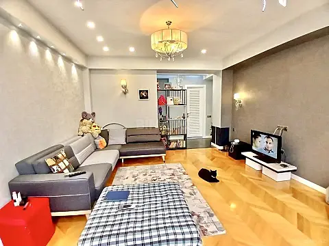 Satılır 3 otaqlı mənzil 104 m²