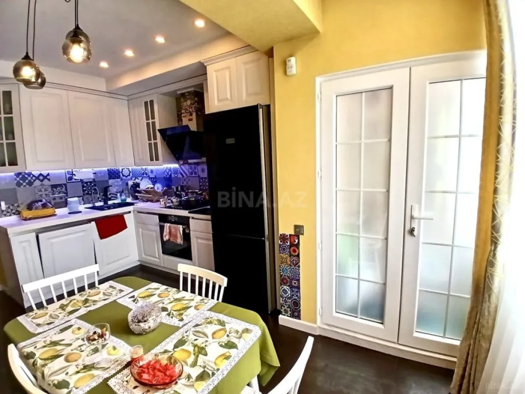 Satılır 3 otaqlı mənzil 104 m²