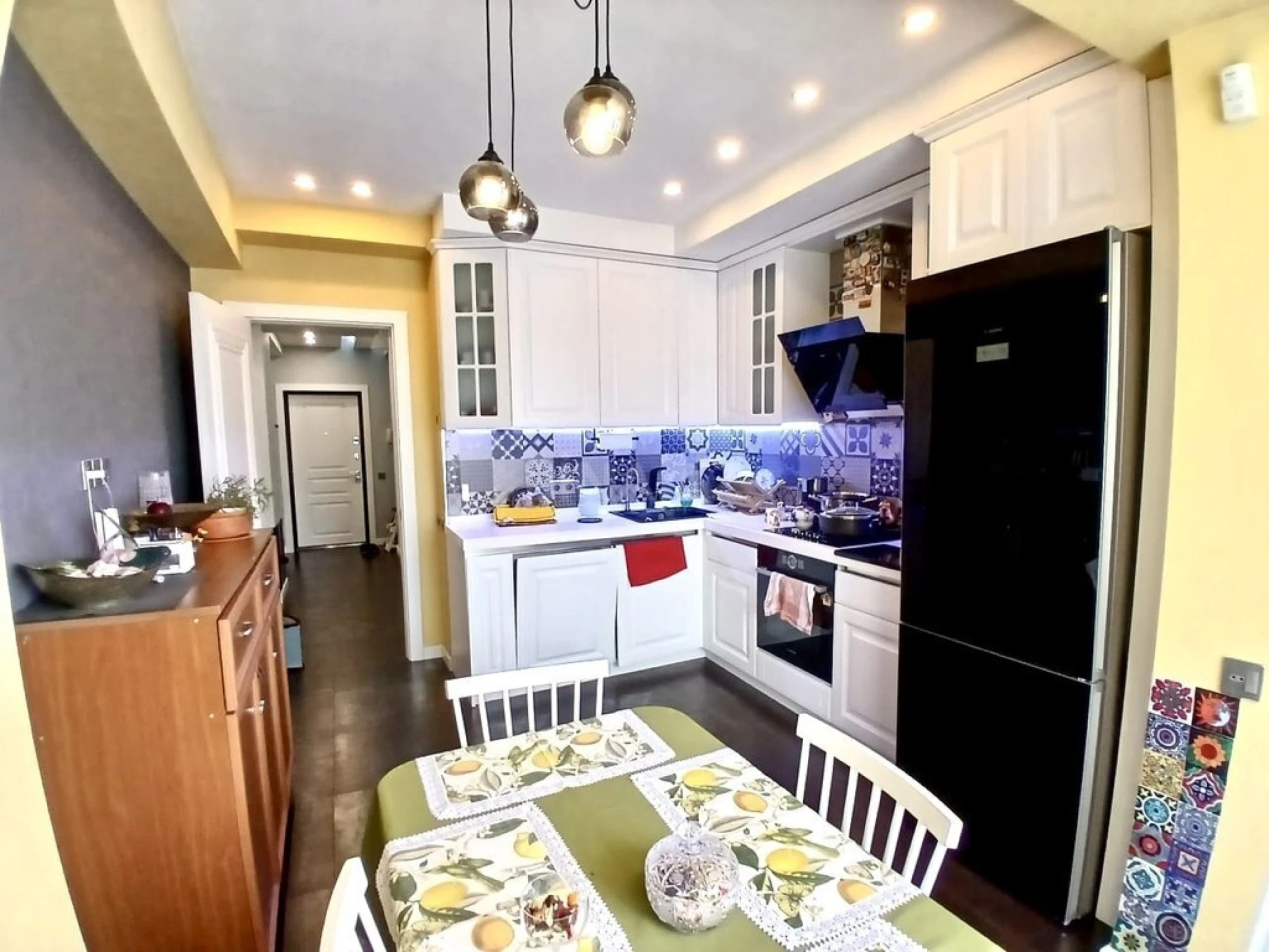 Satılır 3 otaqlı mənzil 104 m²
