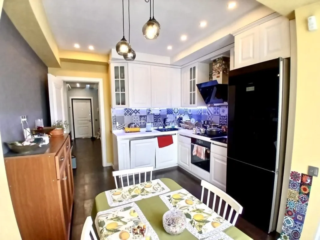 Satılır 3 otaqlı mənzil 104 m²