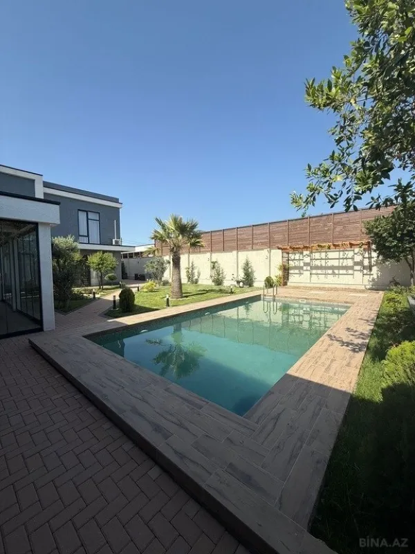 Kirayə verilir 5 otaqlı həyət evi 550 m²