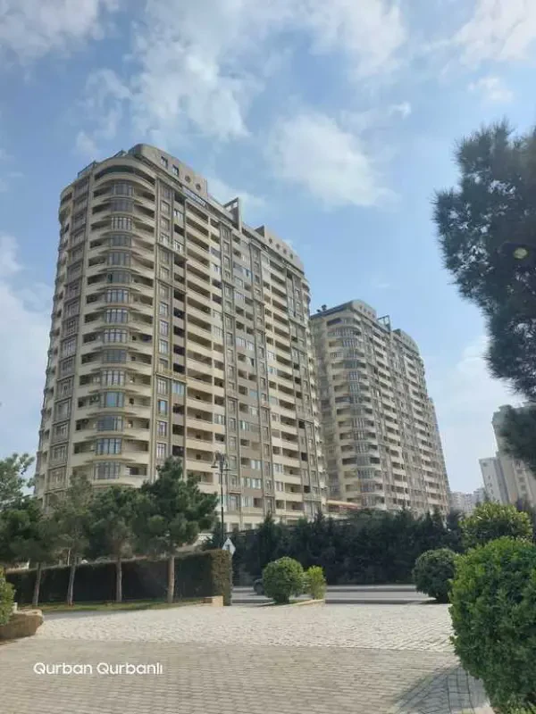 Kirayə verilir 3 otaqlı mənzil 162 m²