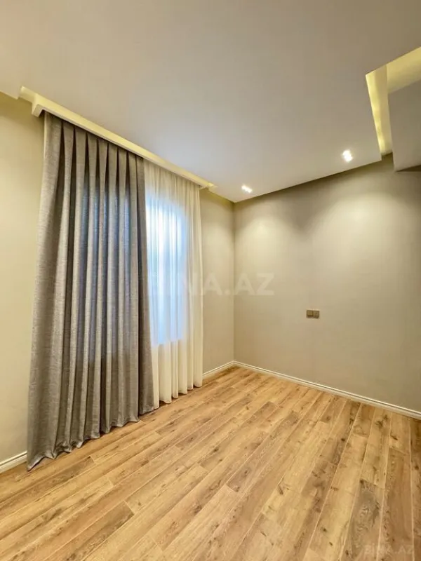 Satılır 4 otaqlı həyət evi 190 m²