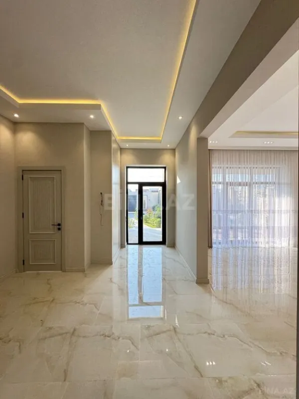 Satılır 4 otaqlı həyət evi 190 m²