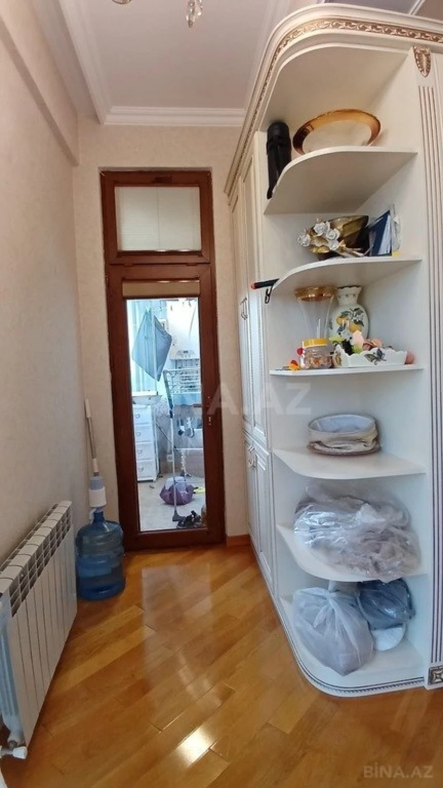 Satılır 3 otaqlı mənzil 130 m²