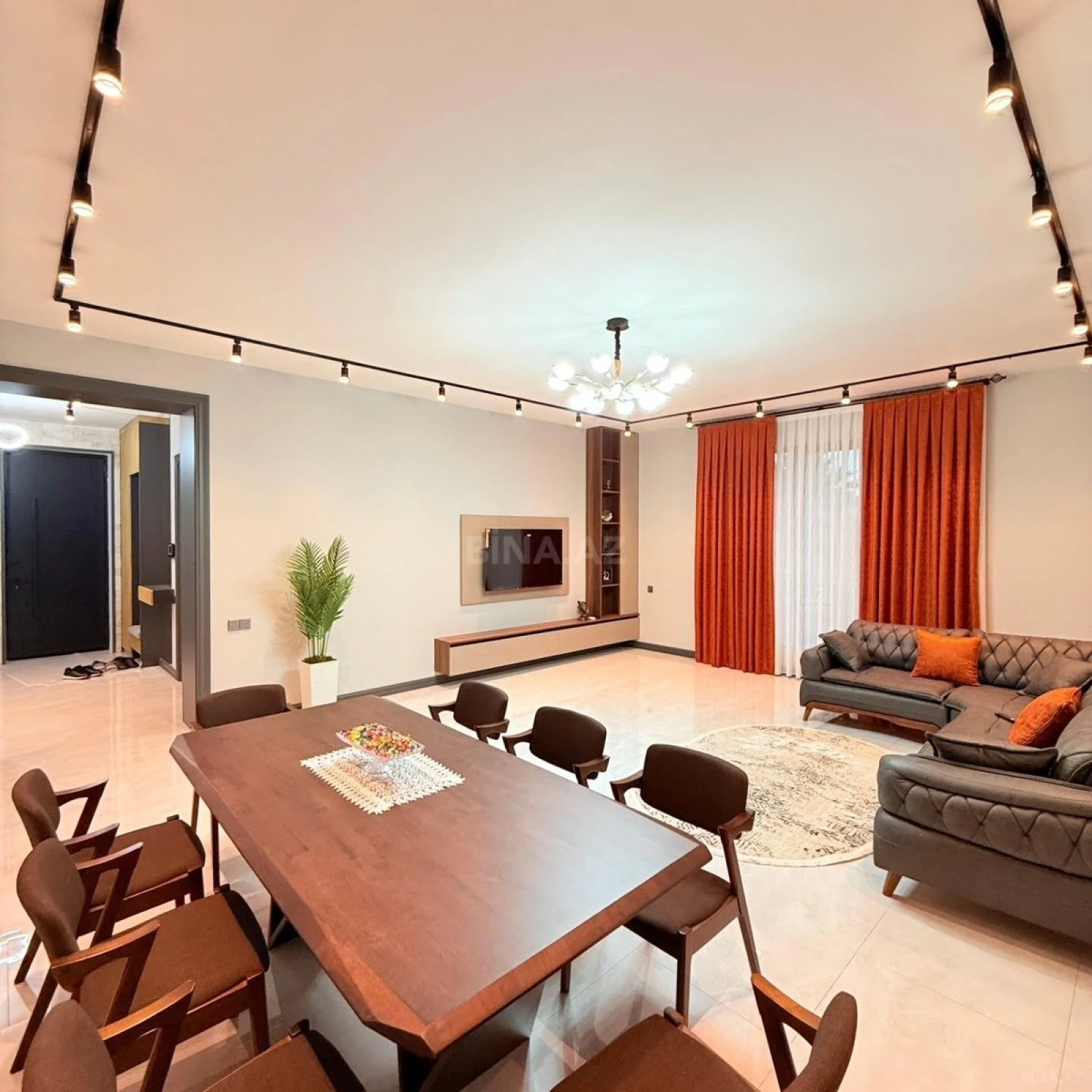 Kirayə verilir 5 otaqlı həyət evi 360 m²