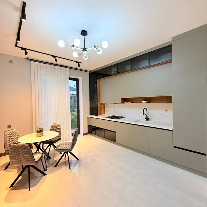 Kirayə verilir 5 otaqlı həyət evi 360 m²