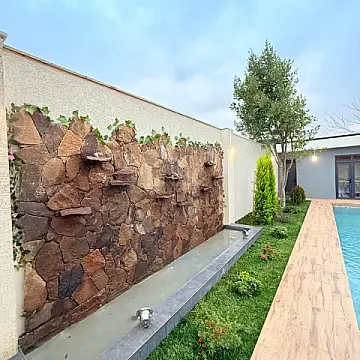 Kirayə verilir 5 otaqlı həyət evi 360 m²