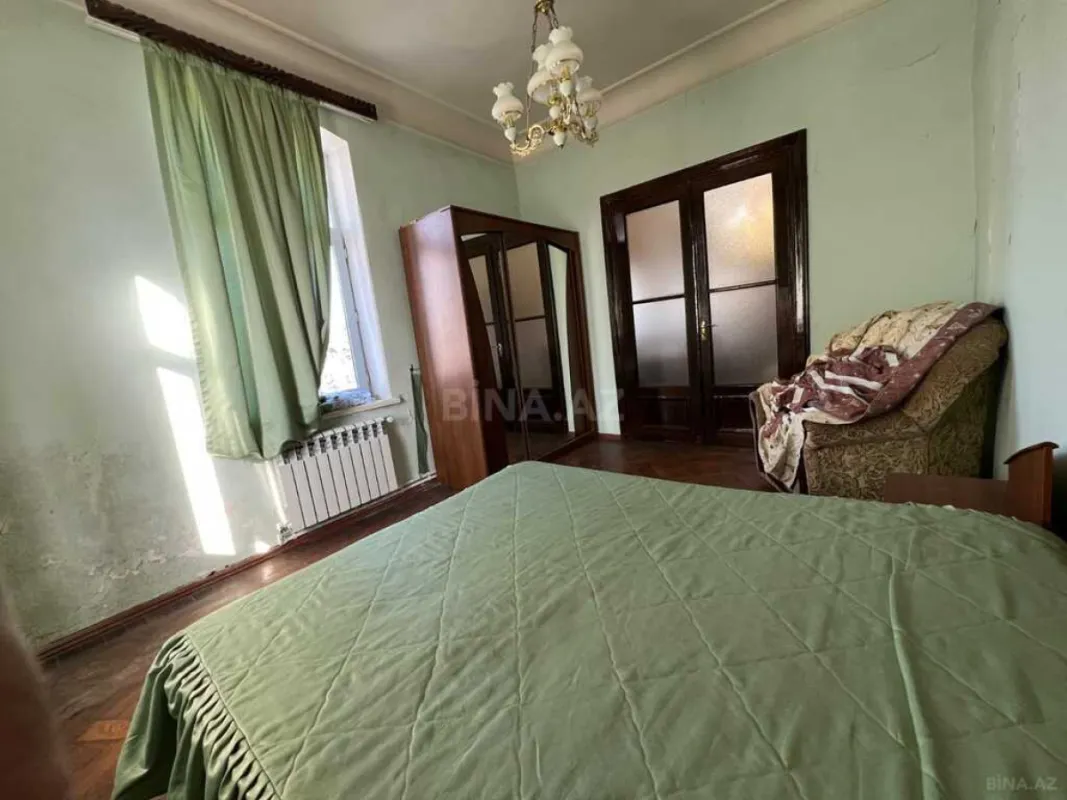 Satılır 3 otaqlı mənzil 105 m²