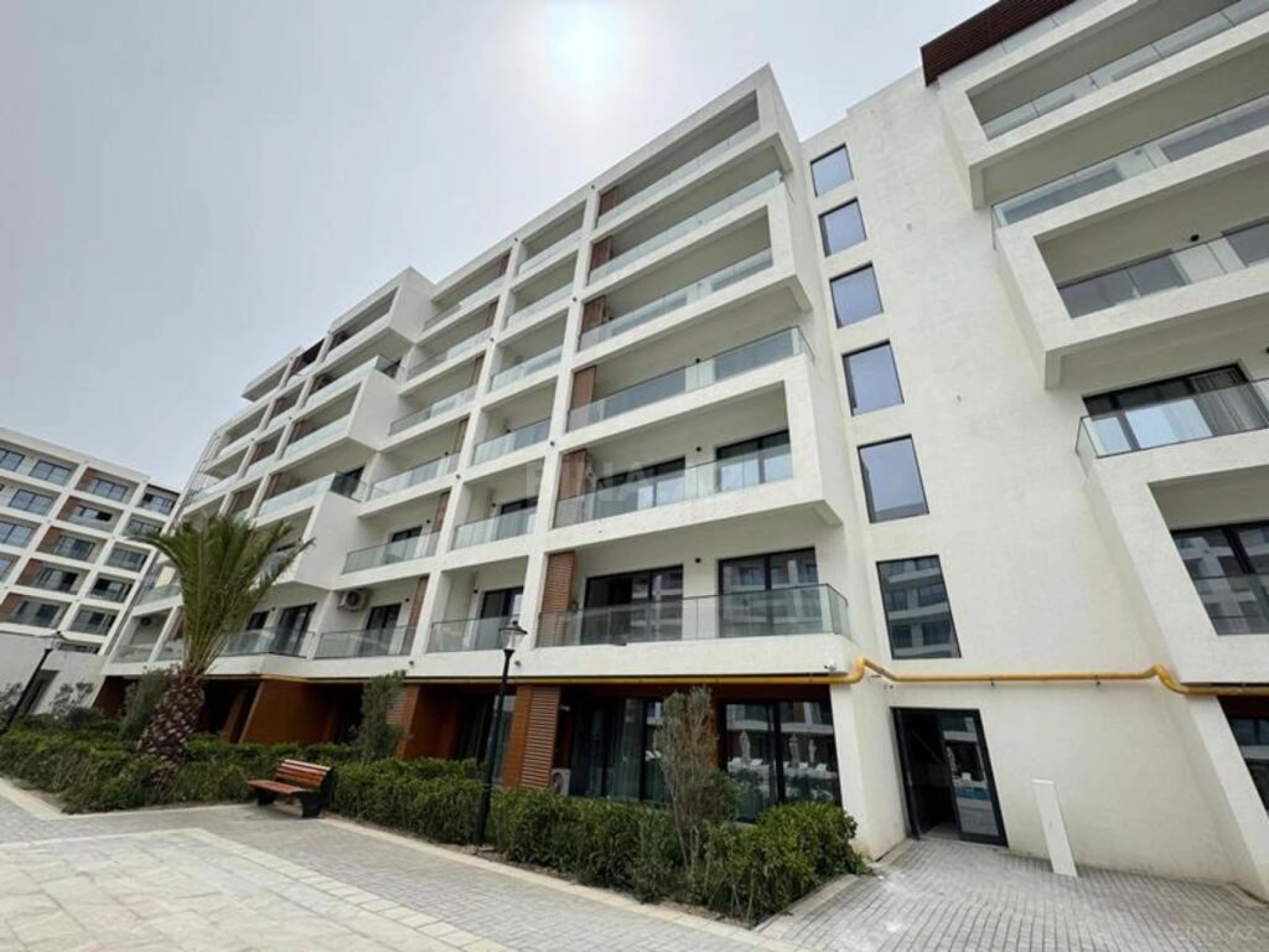 Satılır 3 otaqlı mənzil 160 m²
