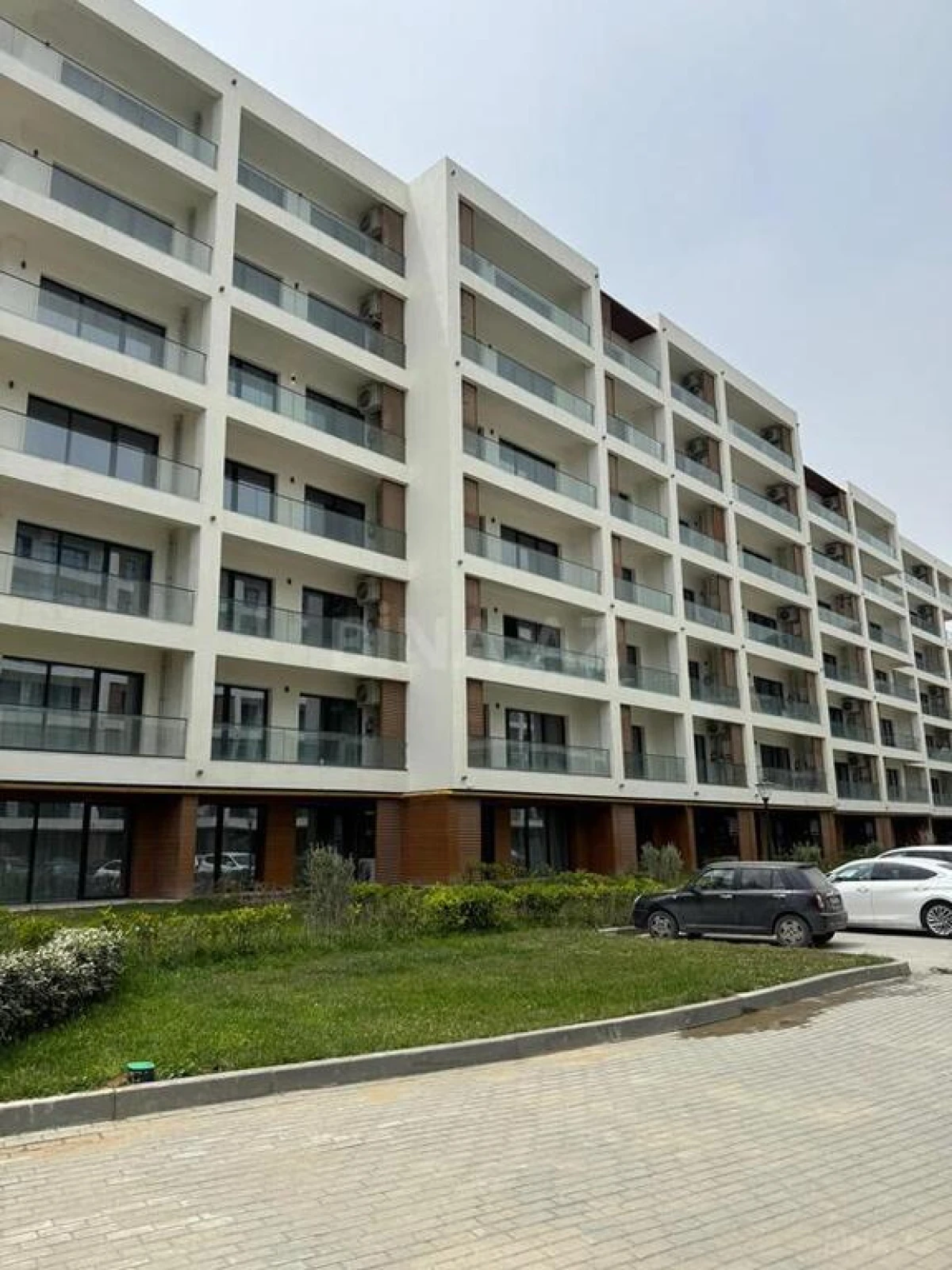 Satılır 3 otaqlı mənzil 160 m²