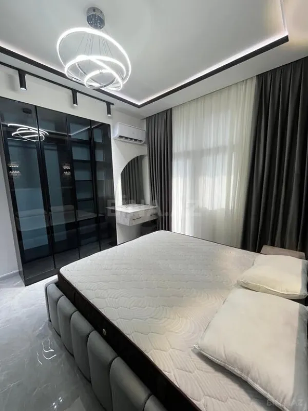 Kirayə verilir 2 otaqlı mənzil 70 m²