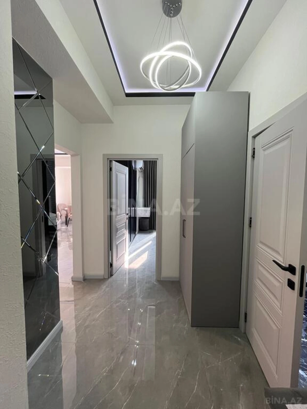 Kirayə verilir 2 otaqlı mənzil 70 m²