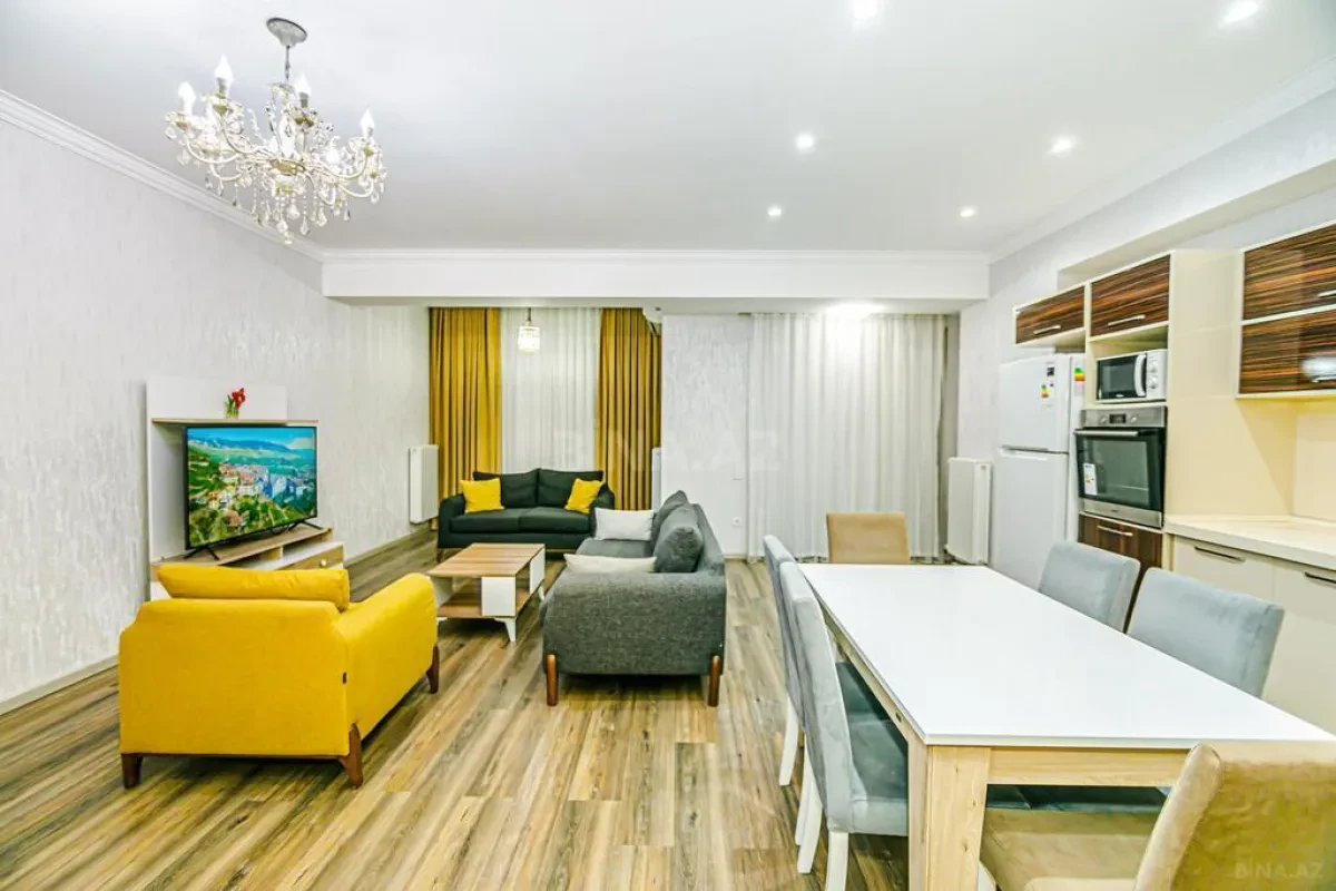 Kirayə verilir 3 otaqlı mənzil 175 m²