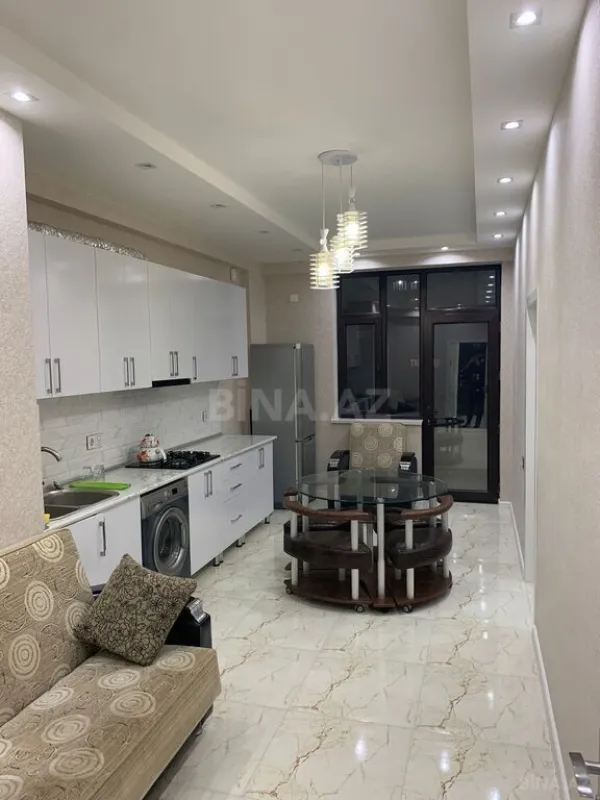 Kirayə verilir 4 otaqlı mənzil 100 m²