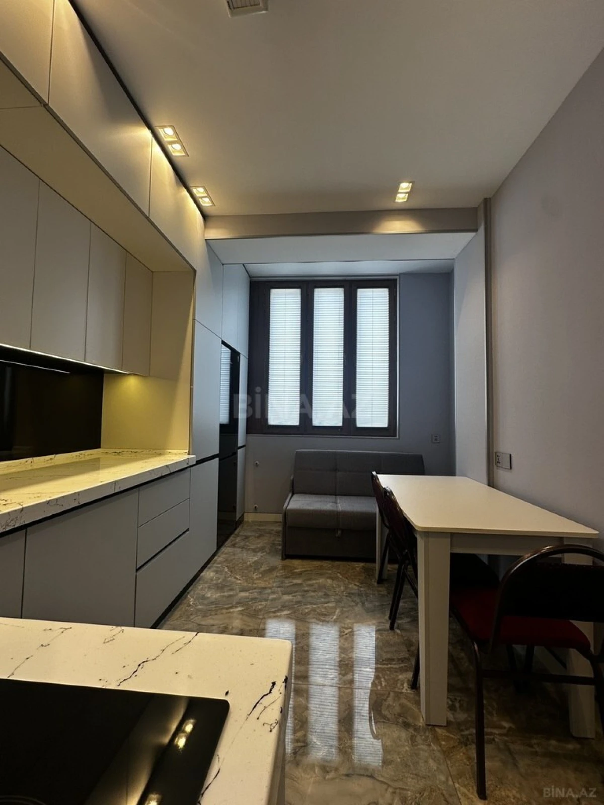 Satılır 3 otaqlı mənzil 72 m²