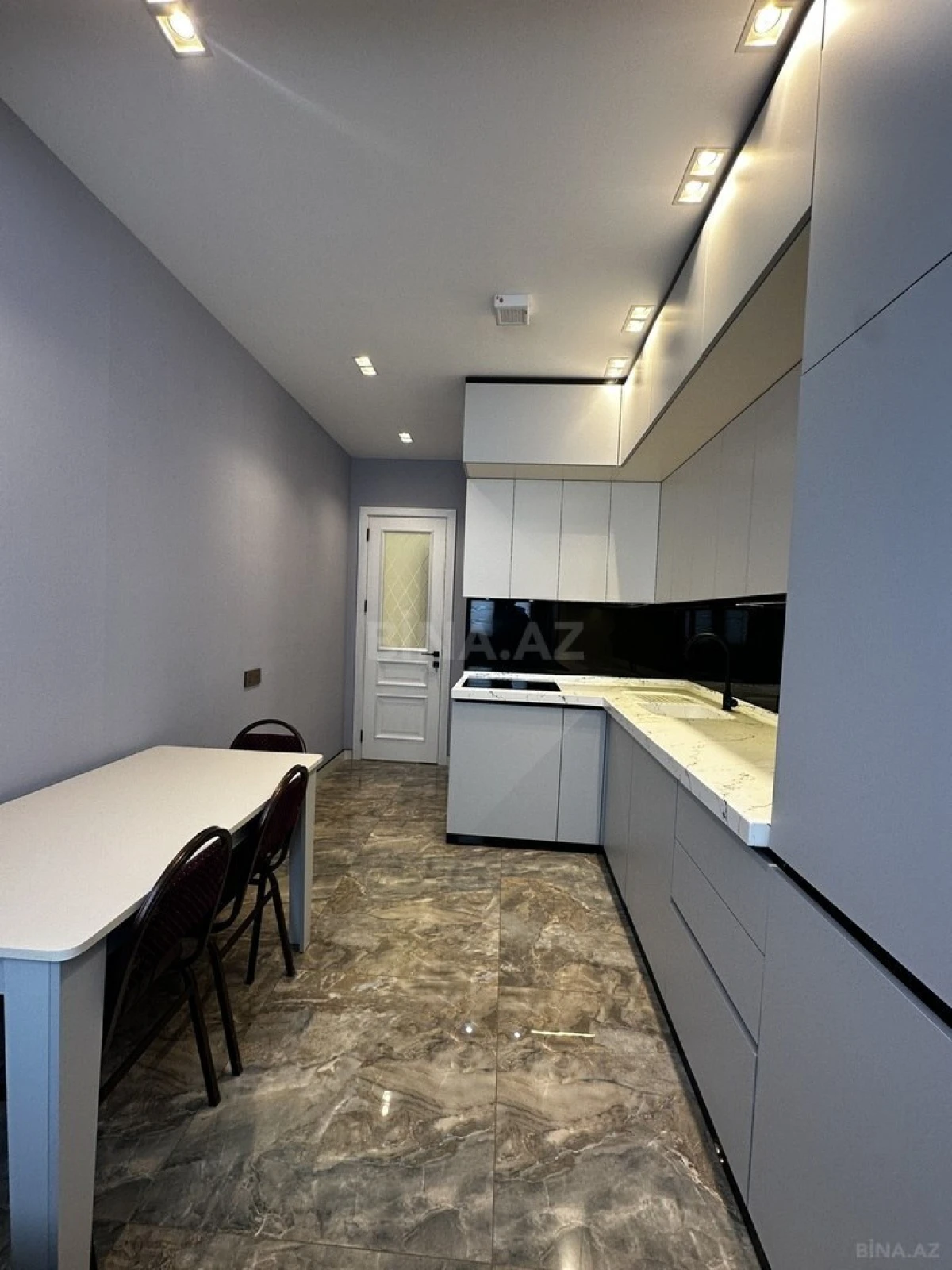 Satılır 3 otaqlı mənzil 72 m²