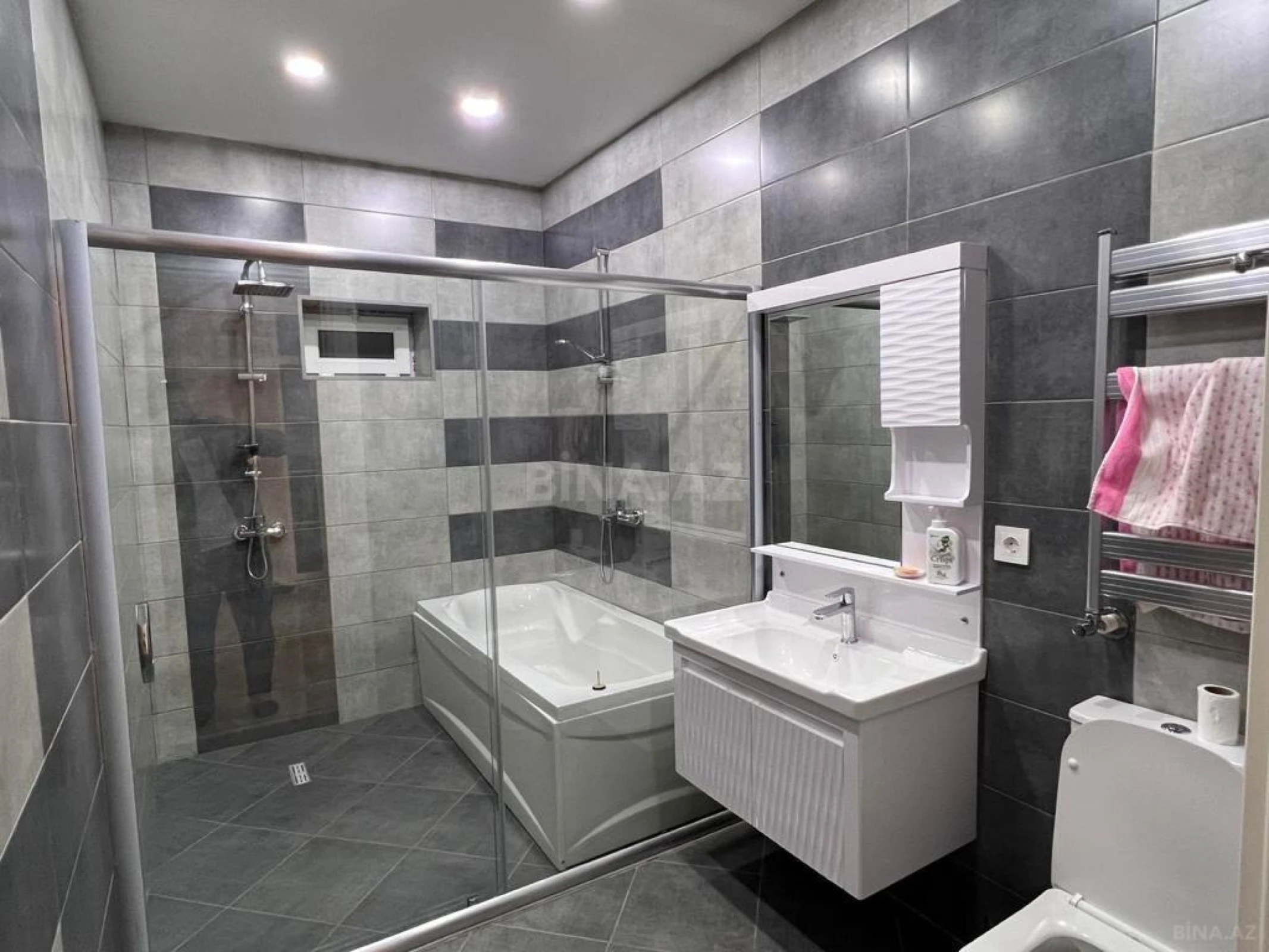 Kirayə verilir 4 otaqlı həyət evi 200 m²