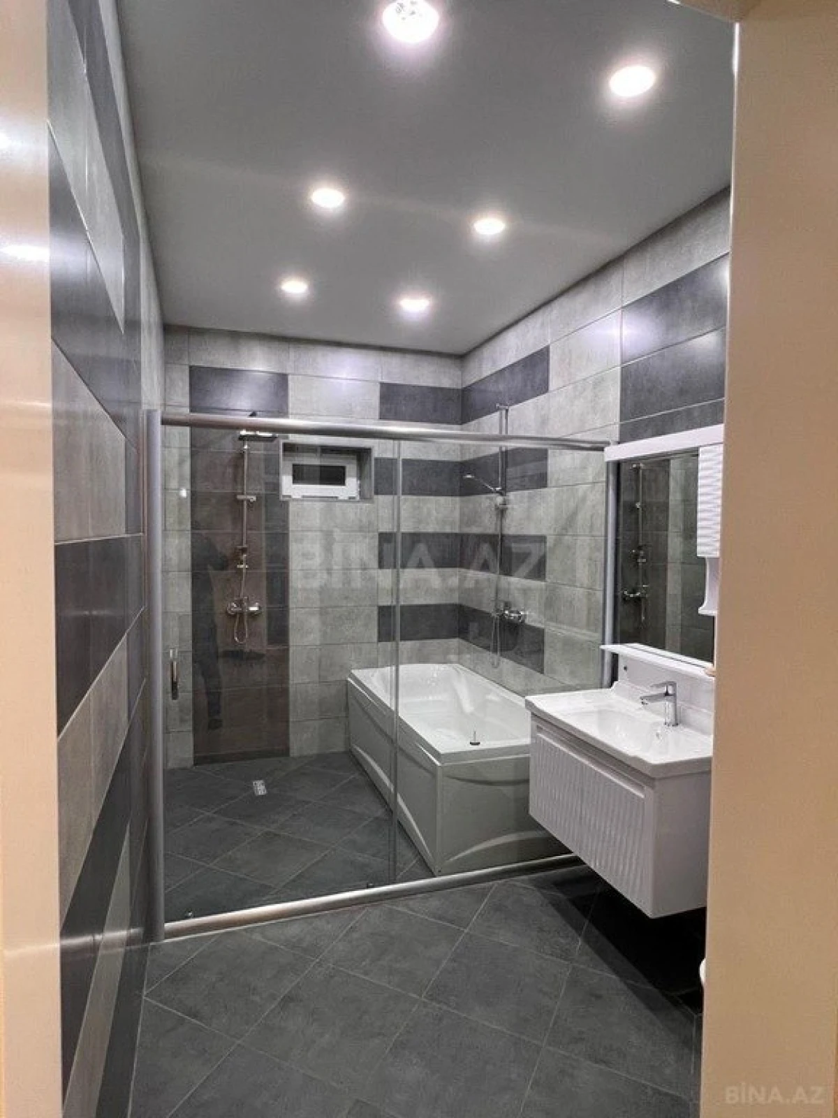 Kirayə verilir 4 otaqlı həyət evi 200 m²