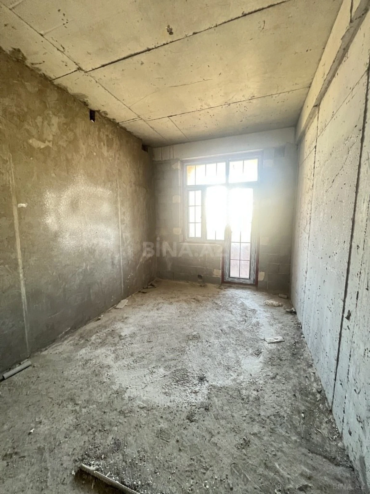 Satılır 3 otaqlı mənzil 142.5 m²