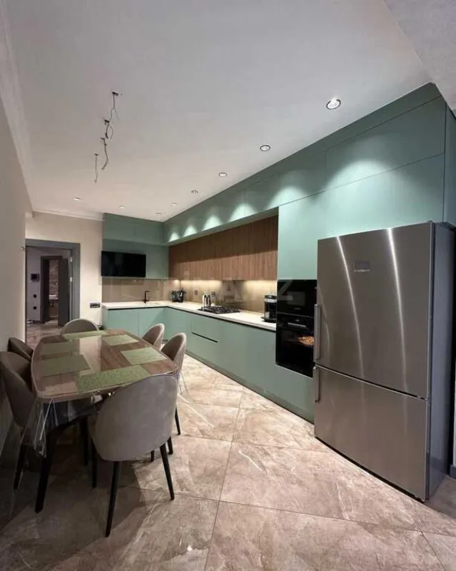 Kirayə verilir 2 otaqlı mənzil 80 m²