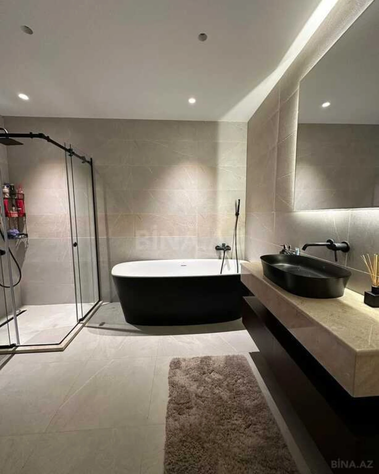 Kirayə verilir 2 otaqlı mənzil 80 m²