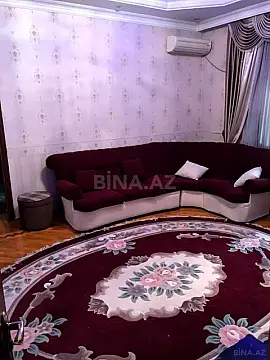 Satılır 6 otaqlı həyət evi 250 m²