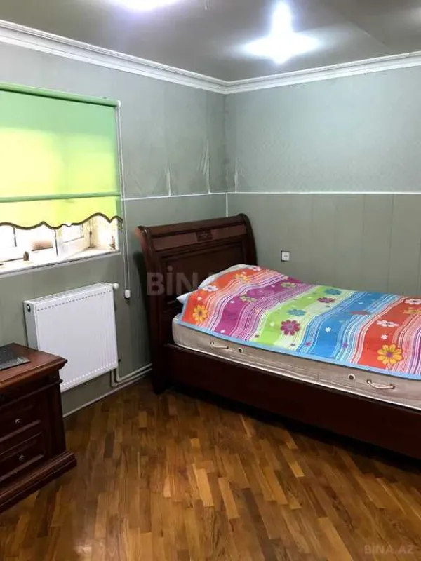 Satılır 6 otaqlı həyət evi 250 m²