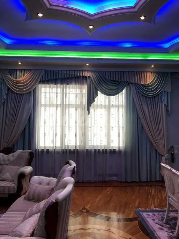 Satılır 6 otaqlı həyət evi 250 m²