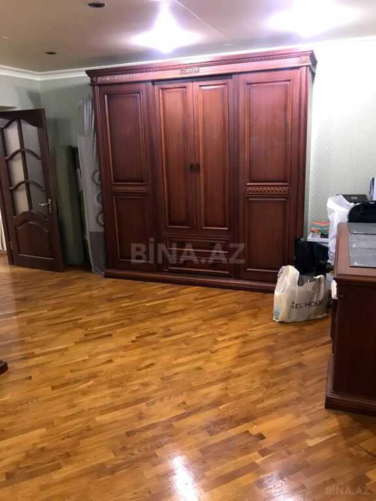 Satılır 6 otaqlı həyət evi 250 m²