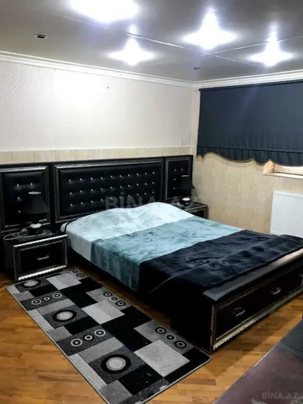 Satılır 6 otaqlı həyət evi 250 m²