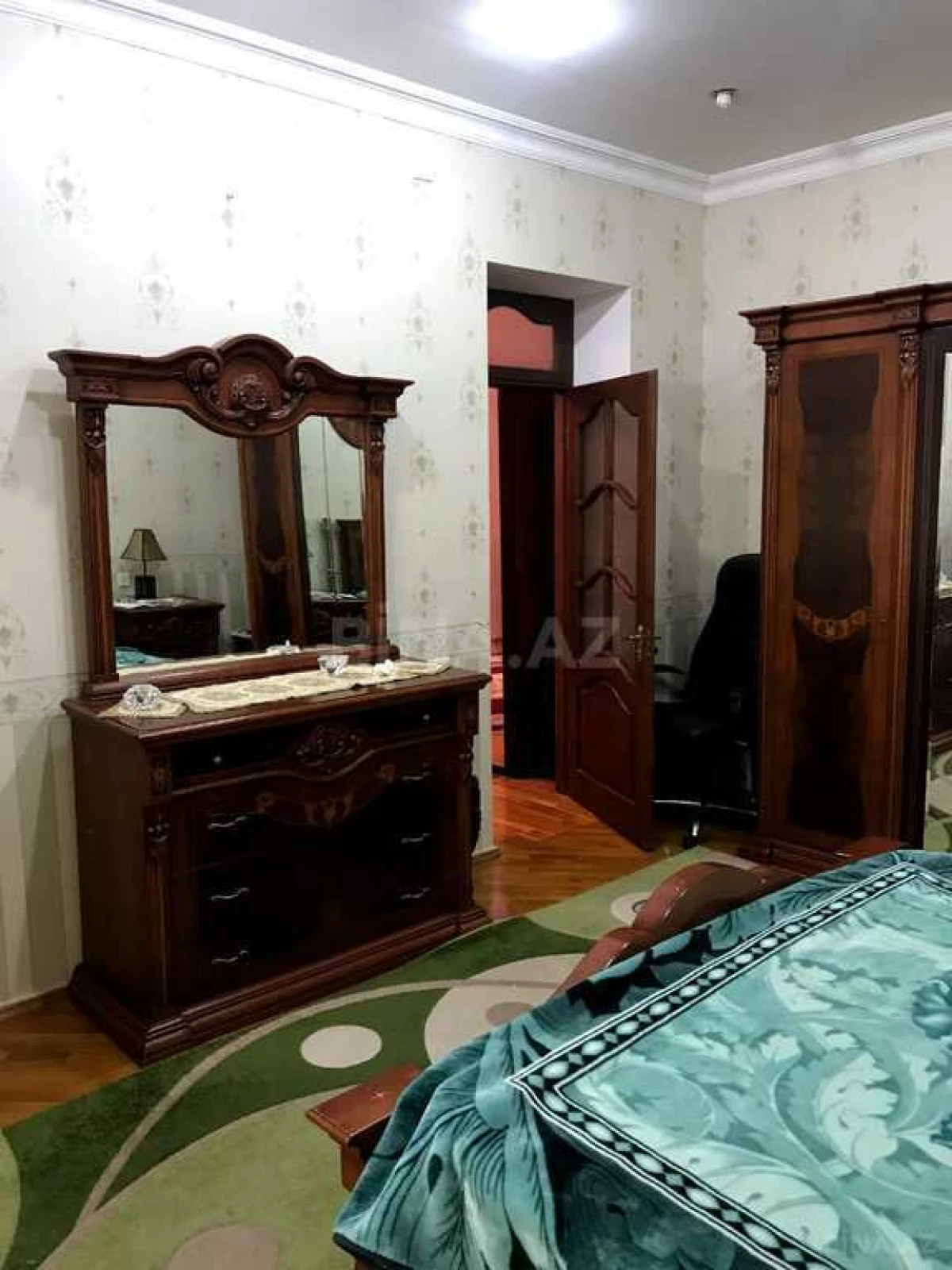 Satılır 6 otaqlı həyət evi 250 m²