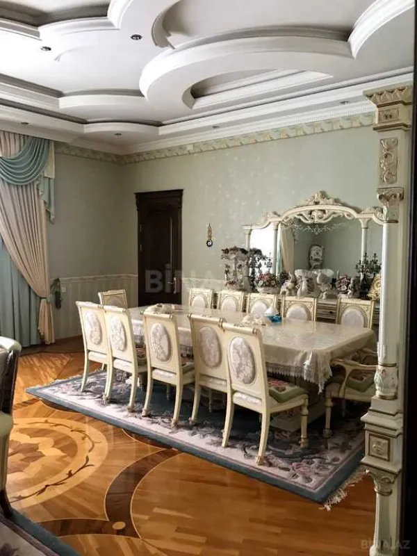 Satılır 6 otaqlı həyət evi 250 m²