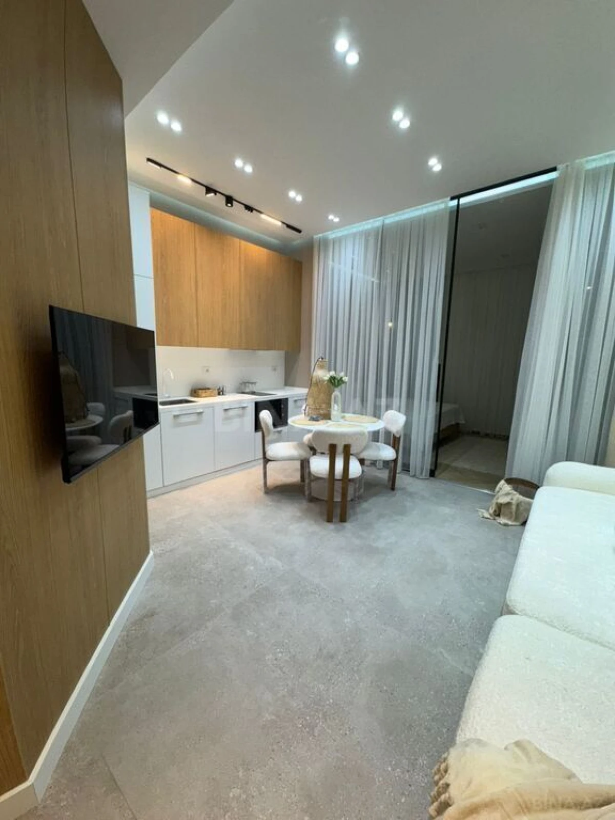 Kirayə verilir 1 otaqlı mənzil 55 m²