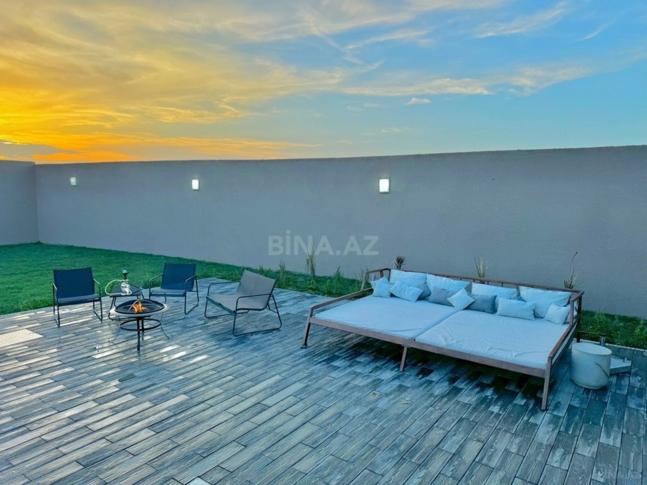 Satılır 7 otaqlı həyət evi 607 m²